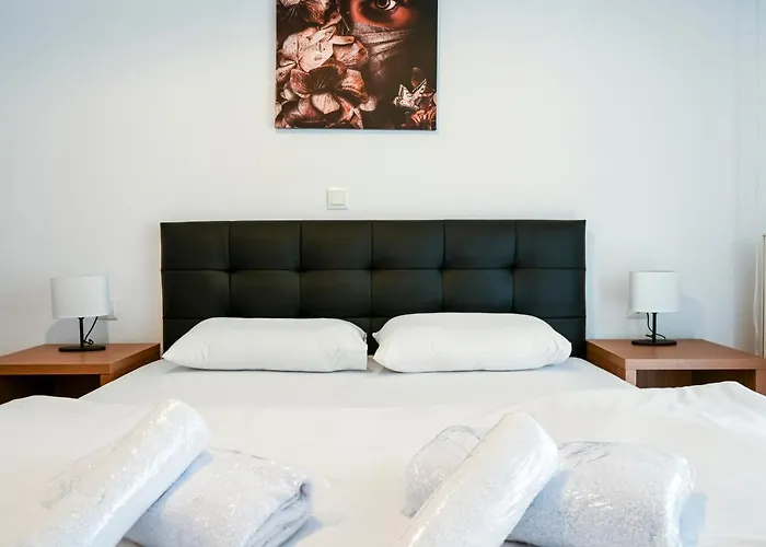 Center Deluxe Thessaloniki