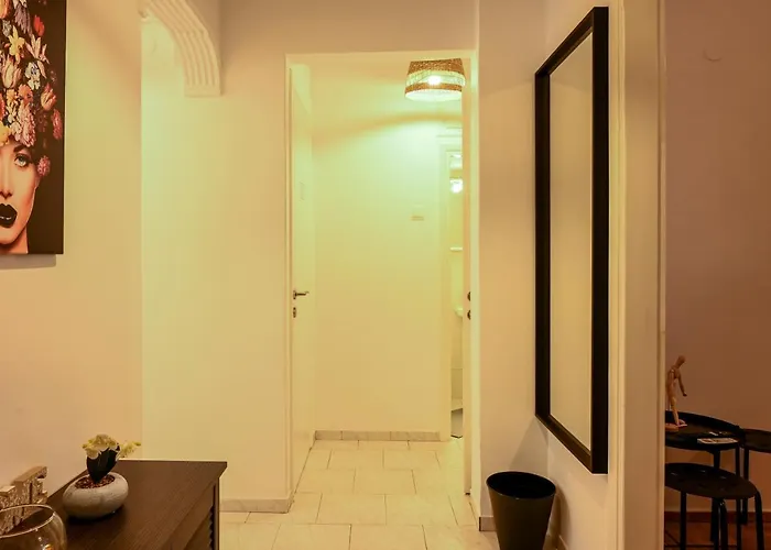 Apartment Center Deluxe *
