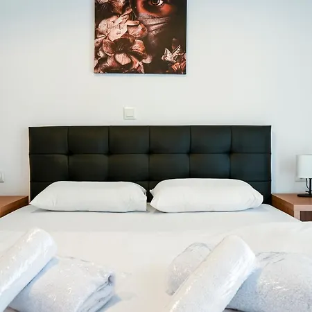 Center Deluxe Thessaloniki