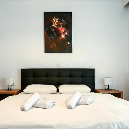 Apartment Center Deluxe *