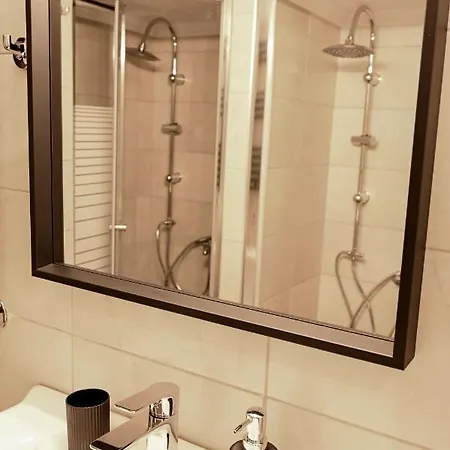 Apartment Center Deluxe *