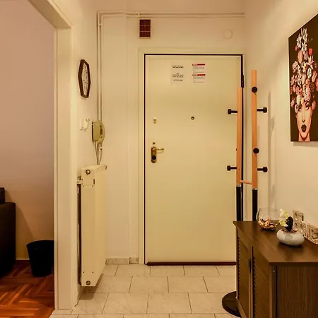 Center Deluxe Apartment *